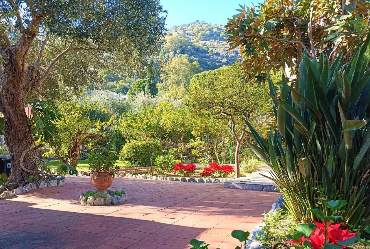 Seafront Apartments Garden House Taormina Ngoại thất bức ảnh