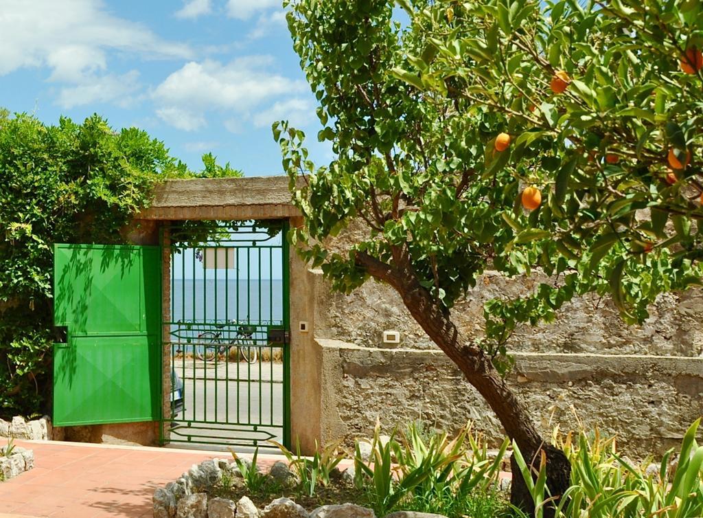 Seafront Apartments Garden House Taormina Phòng bức ảnh