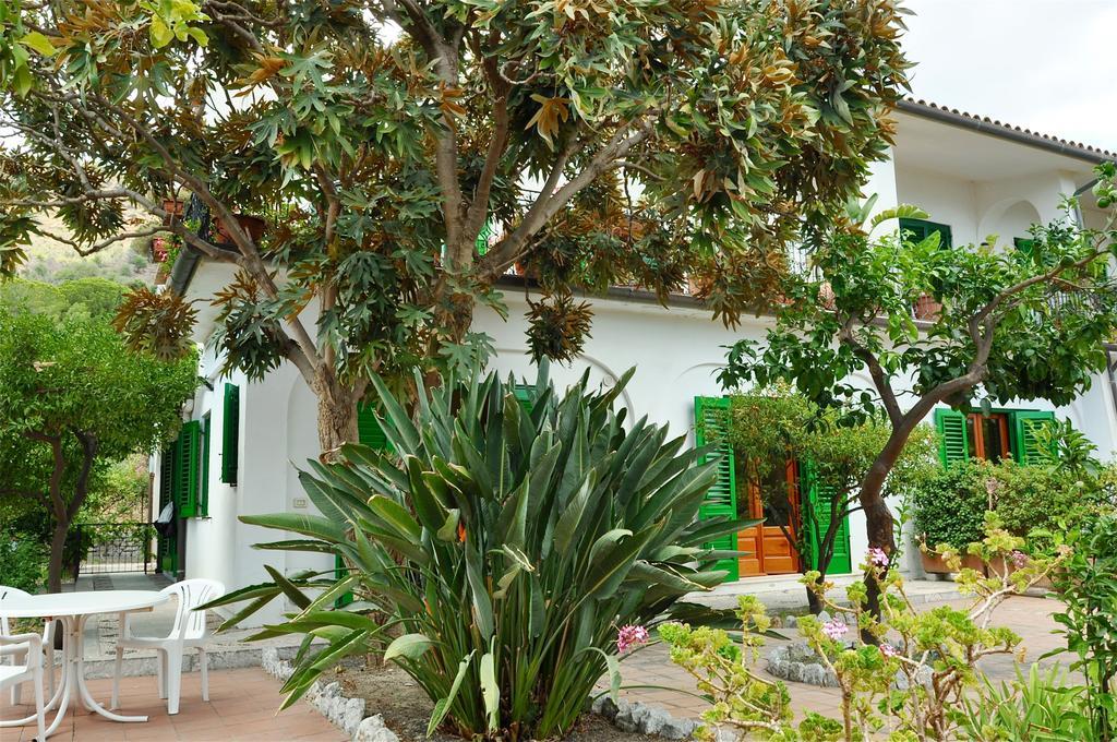 Seafront Apartments Garden House Taormina Phòng bức ảnh